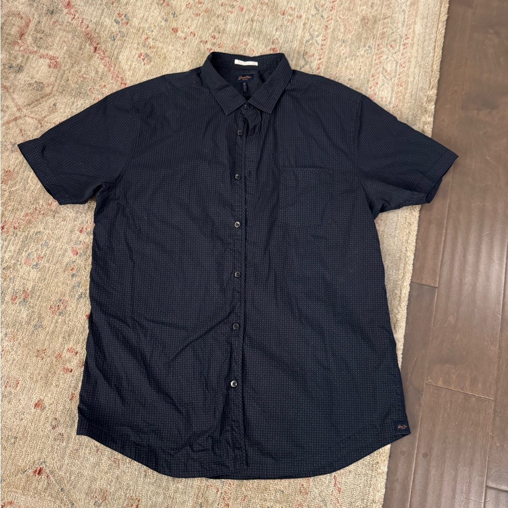 Goodman brand slim fit XL short sleeve